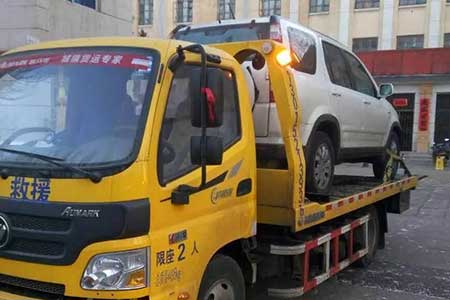 乌鲁木齐拖车公司道路救援拖车多少钱一辆